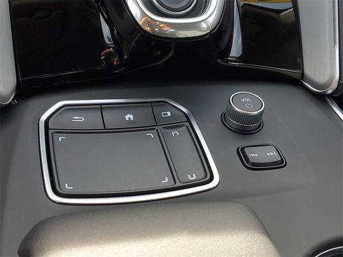 Certified 2025 Acura TLX w/ Technology Package image 27