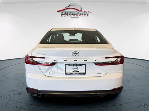 Used 2025 Toyota Camry SE FWD image 19