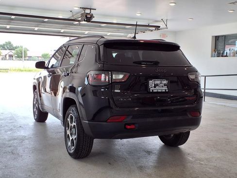 Used 2022 Jeep Compass Trailhawk w/ Trailhawk Elite Group AWD/4WD image 19