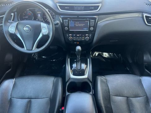Used 2016 Nissan Rogue SL w/ SL Premium Package image 4