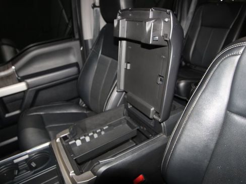 Used 2020 Ford F350 Lariat image 23