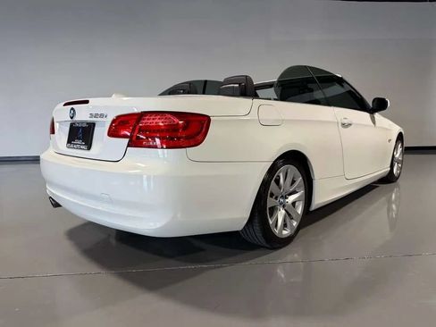 Used 2013 BMW 328i Convertible RWD image 4