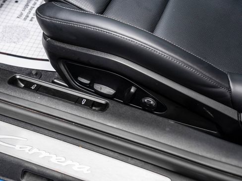 Used 2025 Porsche 911 Carrera image 30