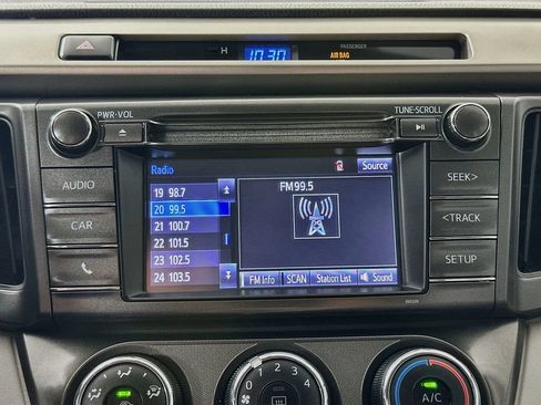 Used 2015 Toyota RAV4 LE FWD image 17