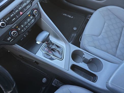 Used 2018 Kia Niro LX image 29