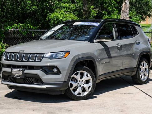 Used 2022 Jeep Compass Limited image 7