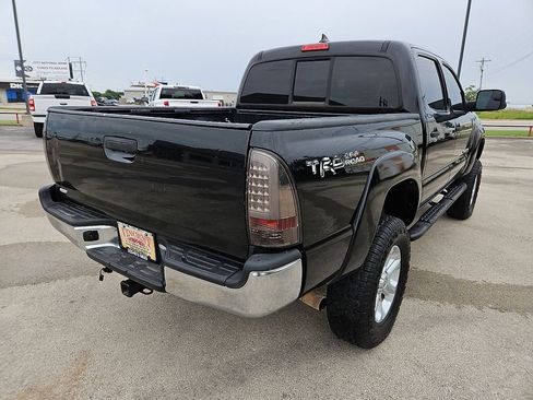 Used 2014 Toyota Tacoma PreRunner w/ SR5 Package RWD image 7