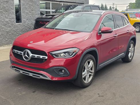 Used 2021 Mercedes-Benz GLA 250 4MATIC image 1