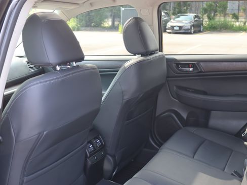 Used 2017 Subaru Outback 2.5i Limited AWD/4WD image 16