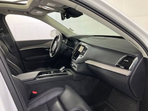 Used 2025 Volvo XC90 B6 Ultra w/ Protection Package image 30