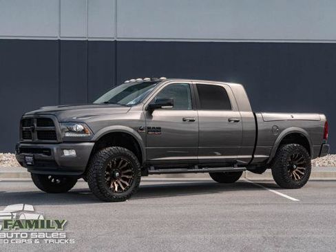 Used 2017 RAM 2500 Laramie w/ Sport Appearance Group AWD/4WD image 4