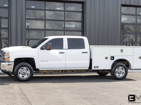 Used 2019 Chevrolet Silverado 2500 W/T w/ WT Convenience Package AWD/4WD image 3
