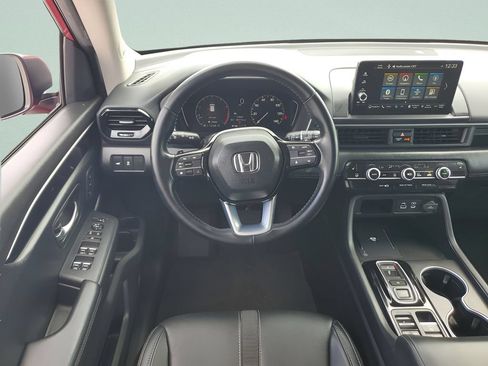 Used 2024 Honda Pilot Touring image 12