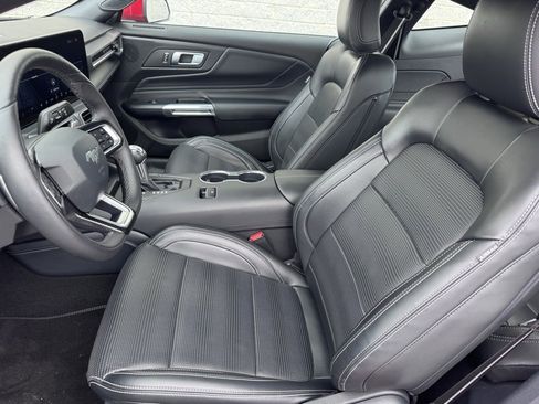 Used 2024 Ford Mustang GT Premium image 15