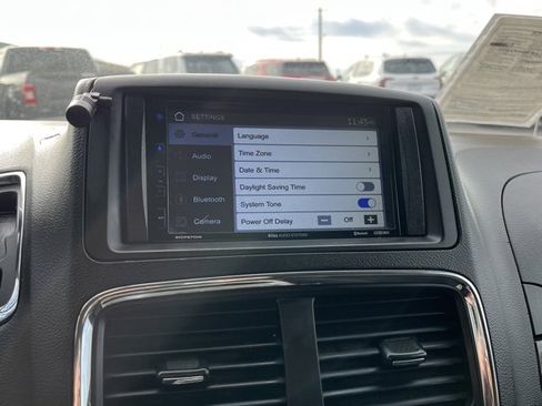 Used 2016 Dodge Grand Caravan SXT w/ Rear Park Assist Package image 47