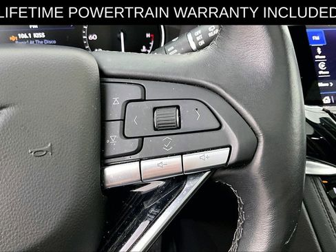 Used 2025 Cadillac XT6 Premium Luxury FWD image 28