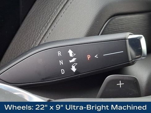 Used 2025 GMC Yukon XL Denali AWD/4WD image 11