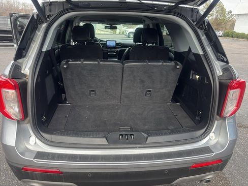 Used 2022 Ford Explorer Limited w/ Equipment Group 301A image 9