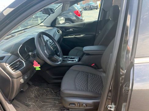 Used 2020 Chevrolet Equinox LT w/ LPO, Floor Liner Package FWD image 6