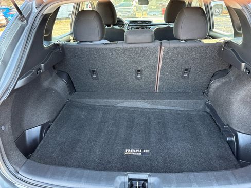 Used 2021 Nissan Rogue Sport S image 16