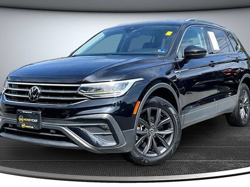 Used 2022 Volkswagen Tiguan SE AWD/4WD image 3