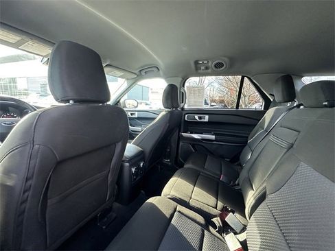 Certified 2022 Ford Explorer XLT image 18