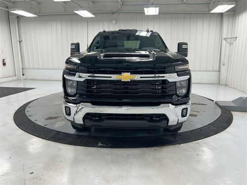 New 2026 Chevrolet Silverado 3500 LT w/ Convenience Package image 2