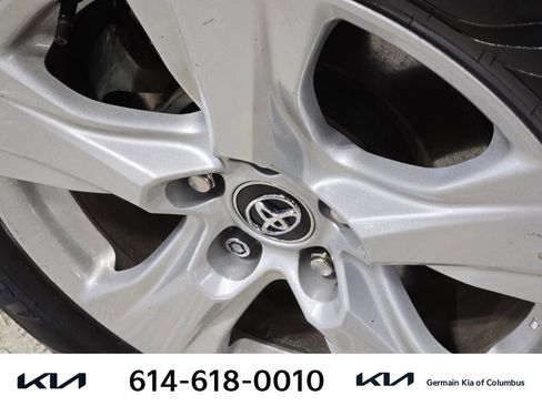 Used 2020 Toyota RAV4 XLE w/ XLE Grade Weather Package AWD/4WD image 12