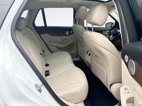 Used 2020 Mercedes-Benz GLC 300 4MATIC image 21