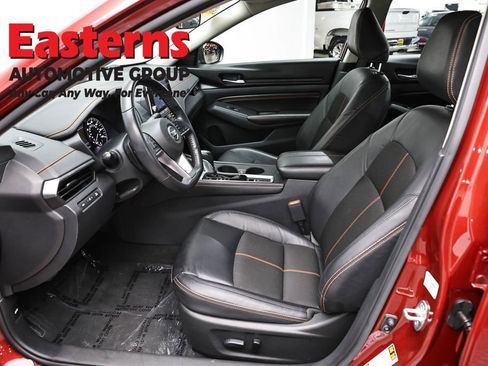 Used 2022 Nissan Altima 2.5 SR AWD/4WD image 14