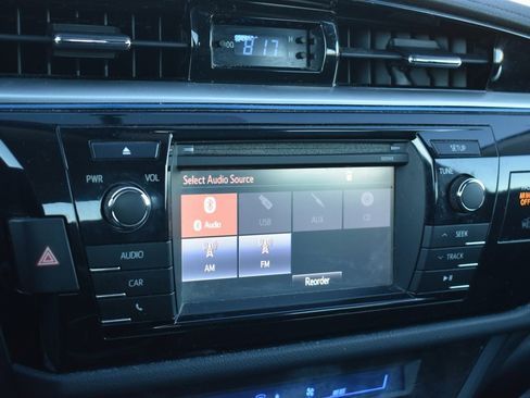 Used 2015 Toyota Corolla S image 11