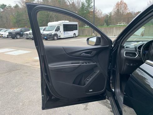 Used 2023 Chevrolet Equinox Premier AWD/4WD image 15