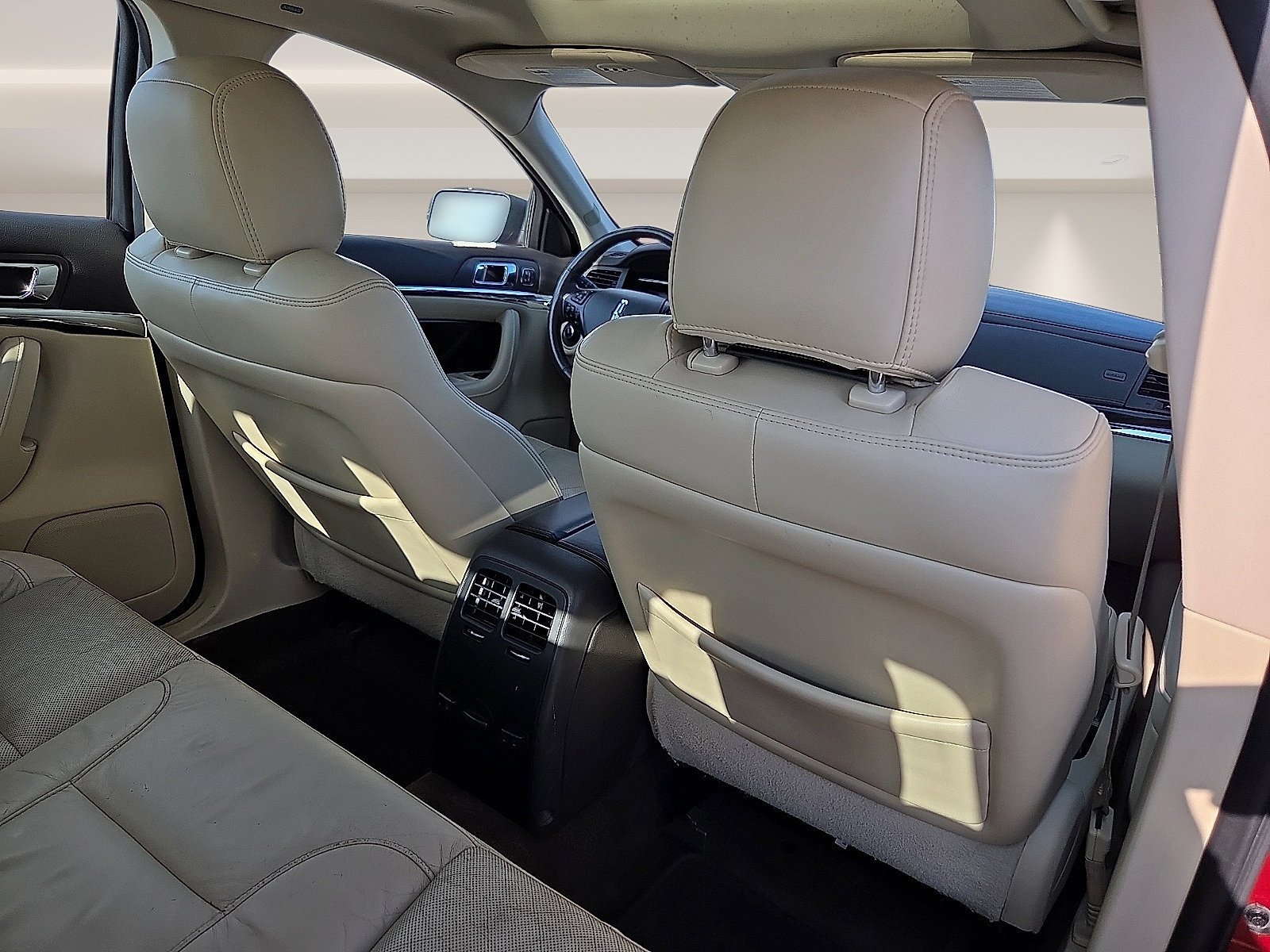 Used 2013 Lincoln MKS FWD image 10