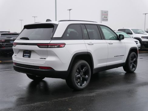 New 2025 Jeep Grand Cherokee Limited w/ Black Appearance Package image 2