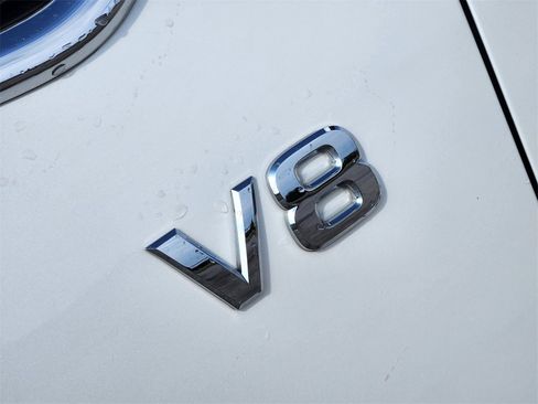 Used 2021 Nissan Armada SV w/ SV Appearance Package image 8