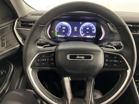 Used 2023 Jeep Grand Cherokee L Limited w/ Luxury Tech Group II image 24