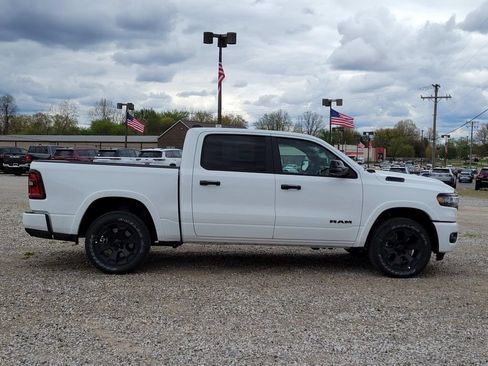 New 2026 RAM 1500 4x4 Crew Cab image 7