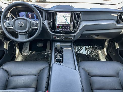 Used 2025 Volvo XC60 B5 Core w/ Protection Package Premier AWD/4WD image 13