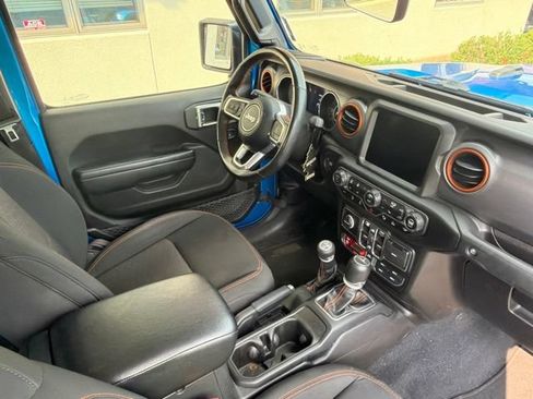 Used 2022 Jeep Gladiator Mojave w/ LED Lighting Group AWD/4WD image 11