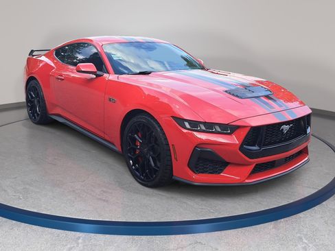 Used 2024 Ford Mustang GT Premium RWD image 3