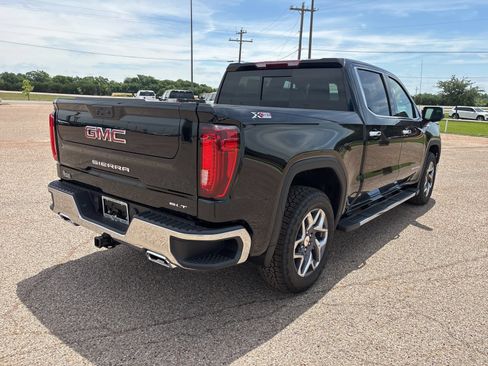 New 2026 GMC Sierra 1500 SLT AWD/4WD image 6