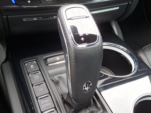 Used 2021 Maserati Quattroporte Trofeo RWD image 15