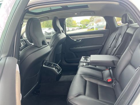 Certified 2022 Volvo S90 B6 Inscription w/ Advanced Package image 26