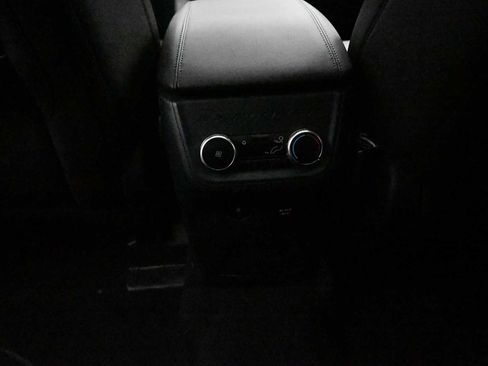 Used 2025 Ford Explorer Platinum RWD image 25