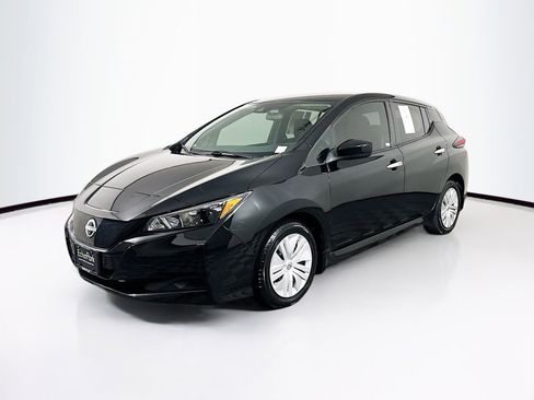 Used 2023 Nissan Leaf S image 3
