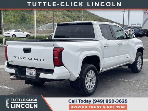 Used 2025 Toyota Tacoma SR5 AWD/4WD image 14
