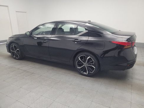 Used 2023 Nissan Altima 2.5 SR w/ SR Premium Package FWD image 3