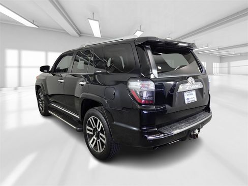 Used 2015 Toyota 4Runner SR5 image 4