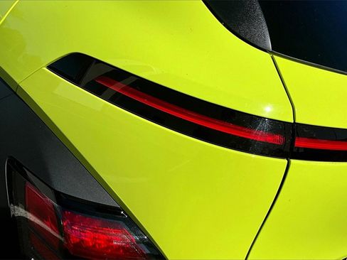 Used 2024 Hyundai Kona SEL image 27