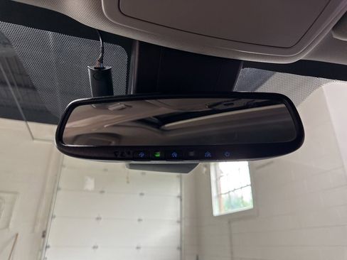 Used 2020 Toyota Sienna XLE w/ XLE Navigation Package FWD image 22